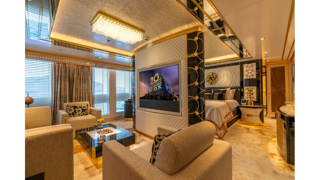Leona Super Yacht (085)