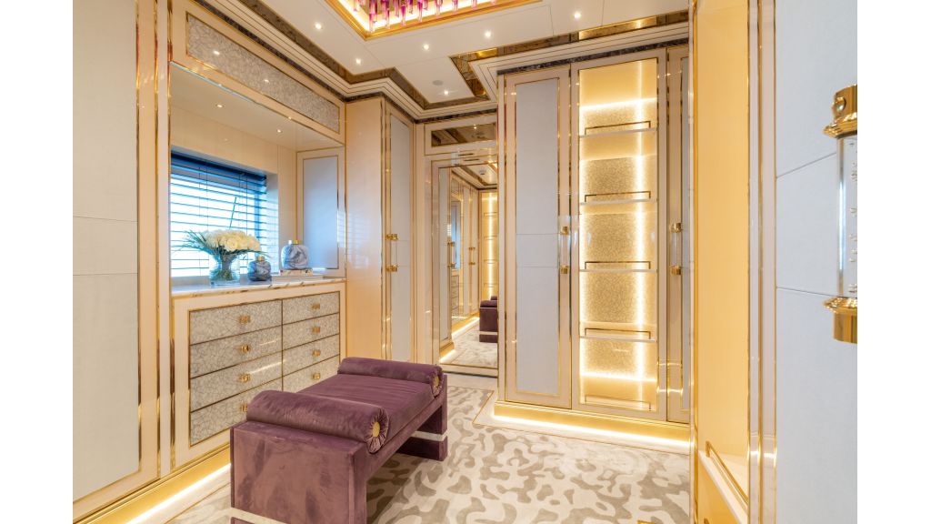 Leona Super Yacht (092)