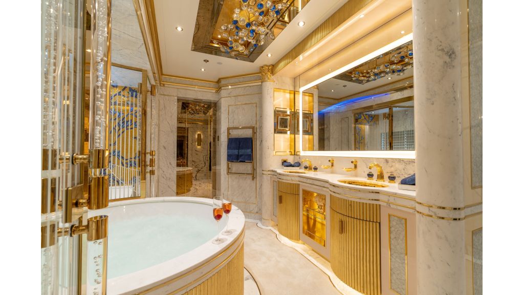 Leona Super Yacht (093)