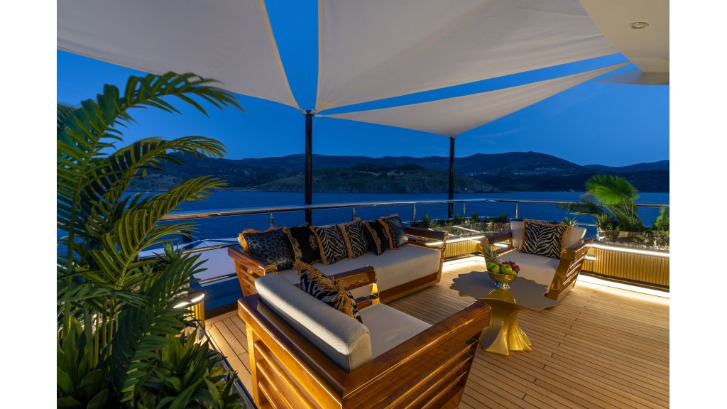 Leona Super Yacht (096)