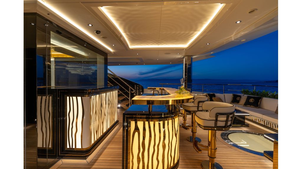 Leona Super Yacht (105)