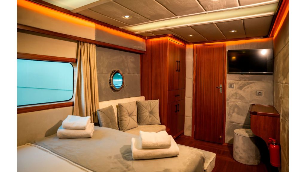 Oggusto Trawler (514)