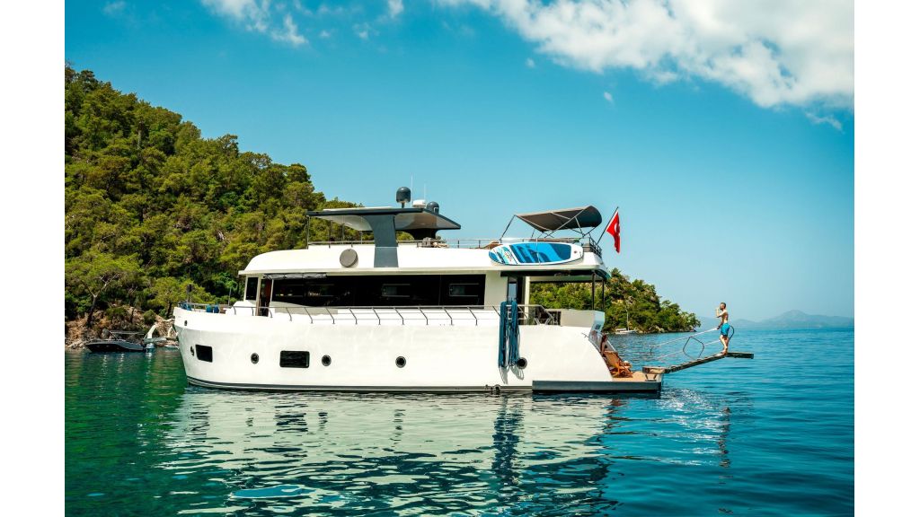 Oggusto Trawler (528)