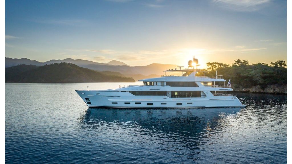 Sunrise Motoryacht (02)