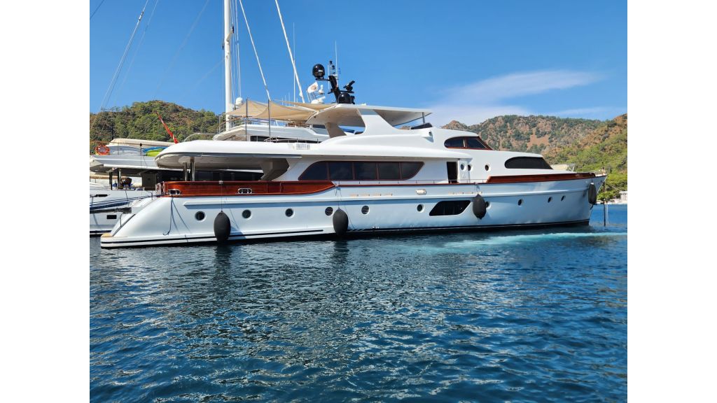 Custom Build 34M Motor Yacht (47)