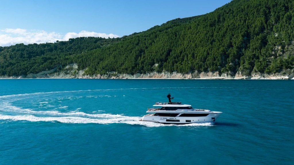 Feretti Custom Line Navetta 30 (12)