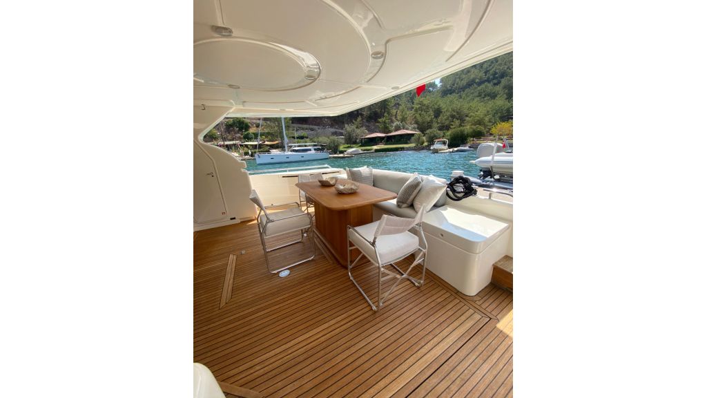 Ferretti 681 (05)