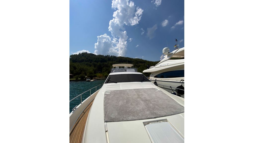 Ferretti 681 (08)