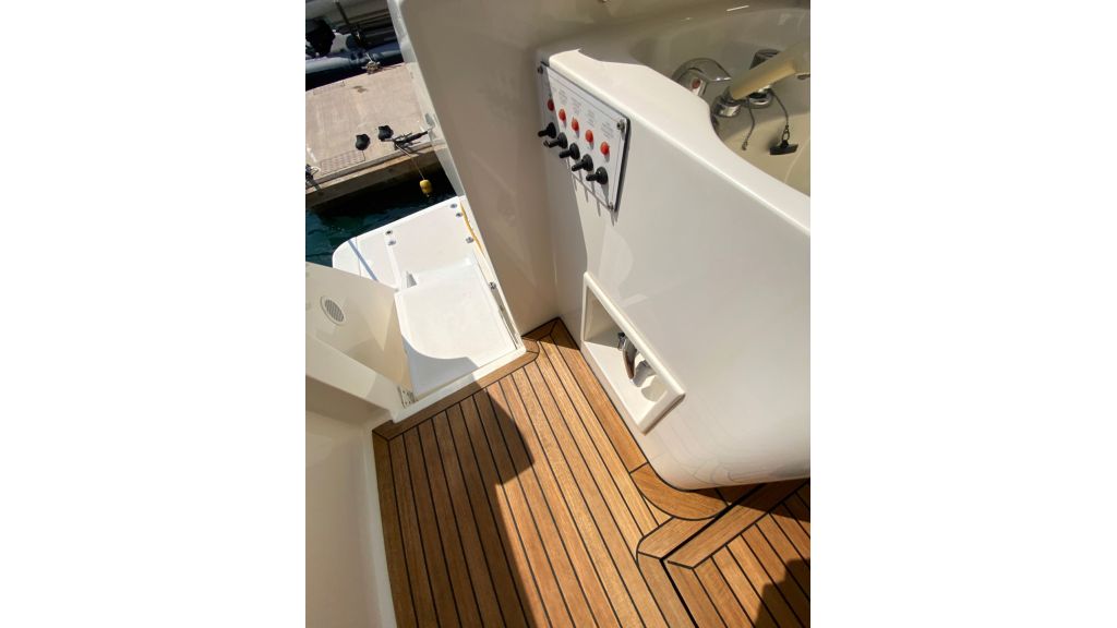 Ferretti 681 (10)