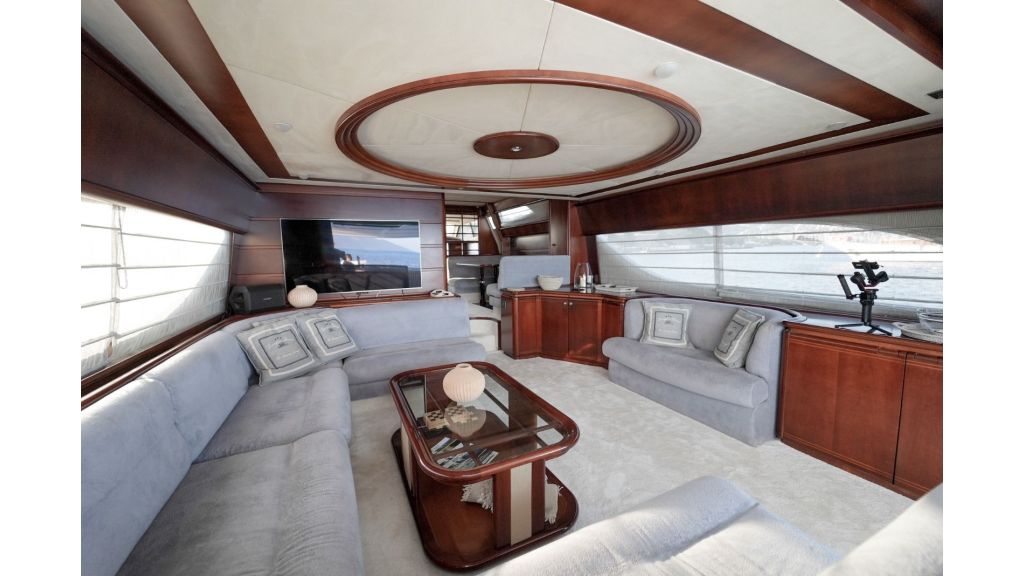 FERRETTI 80 (04)