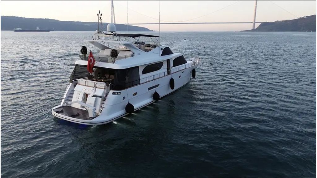 Ayem Motor Yacht (012)