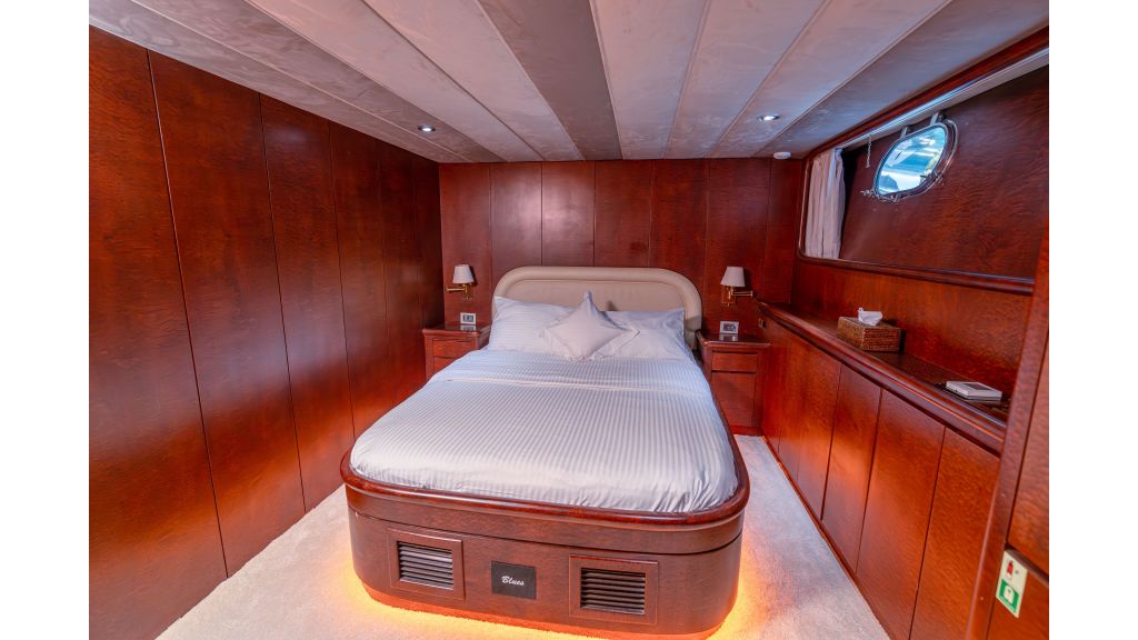 Blues Motor Yacht (19)