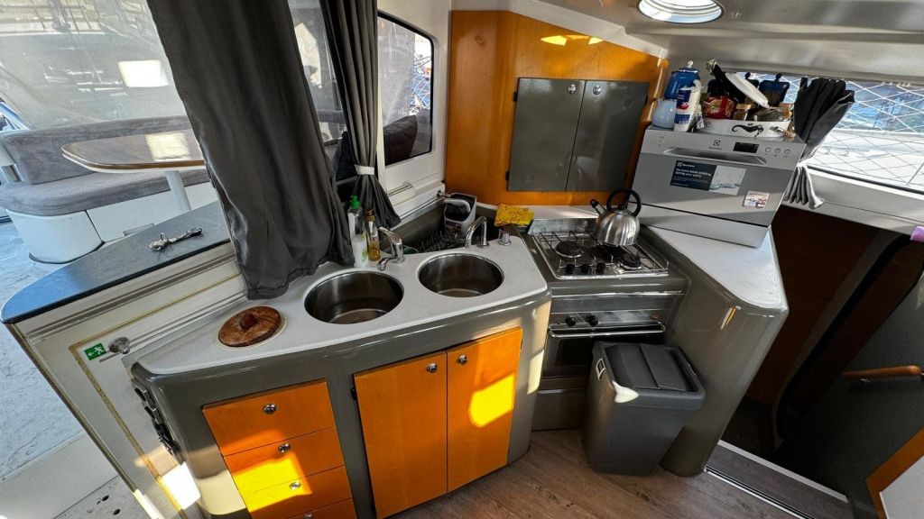 Fountaine Pajot 40 Catamaran (014)