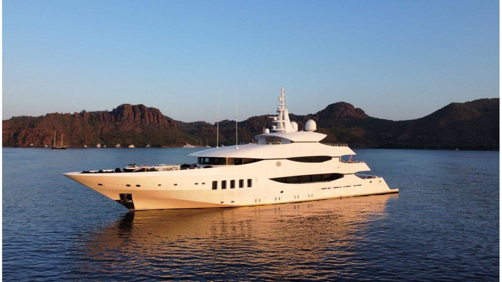 NMN Motor Yacht,