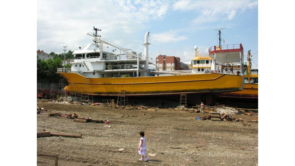 43m Fishing Trawler (023)