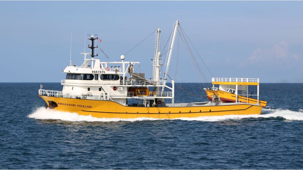 43m Fishing Trawler (038)