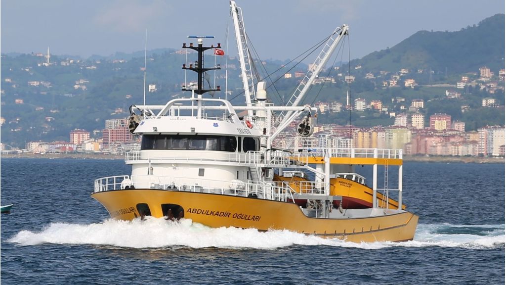 43m Fishing Trawler (041)