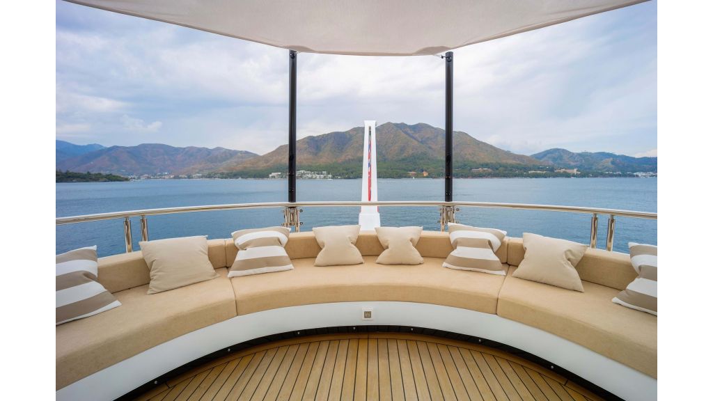 Fortuna Motor Yacht,