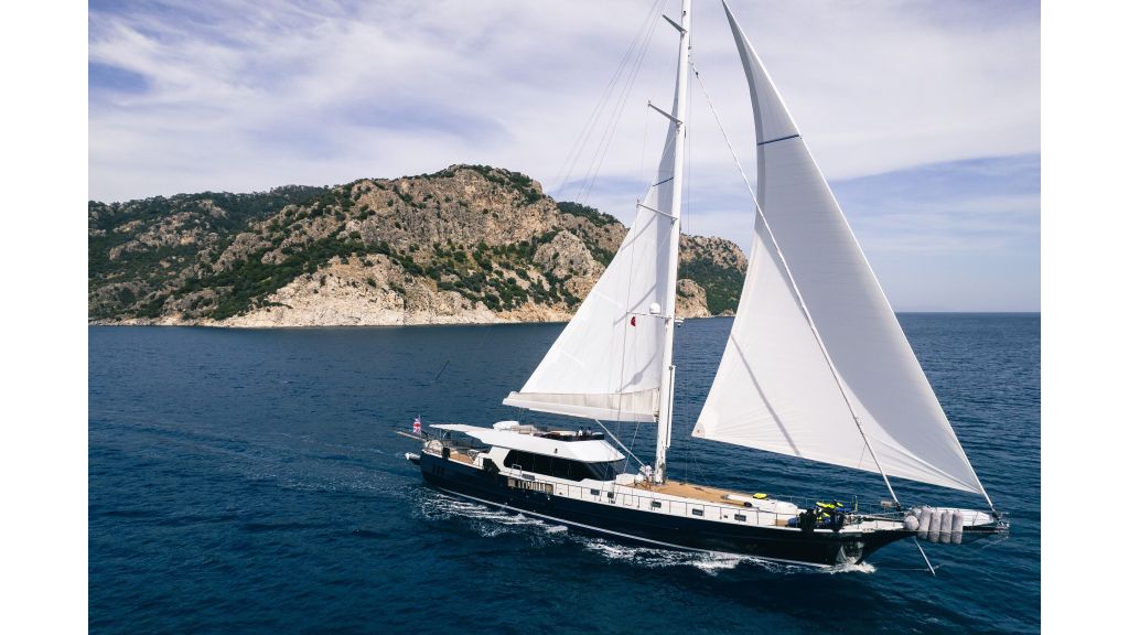 good life sailing yacht (003)