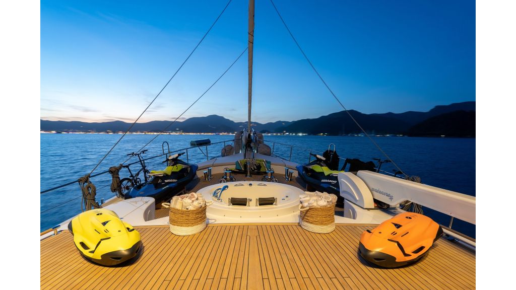 good life sailing yacht (025)