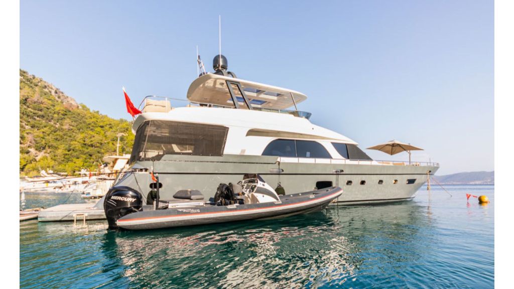 Meteor Motoryacht Fore sale 009