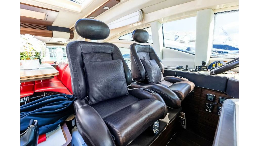 azimut 72s (023)