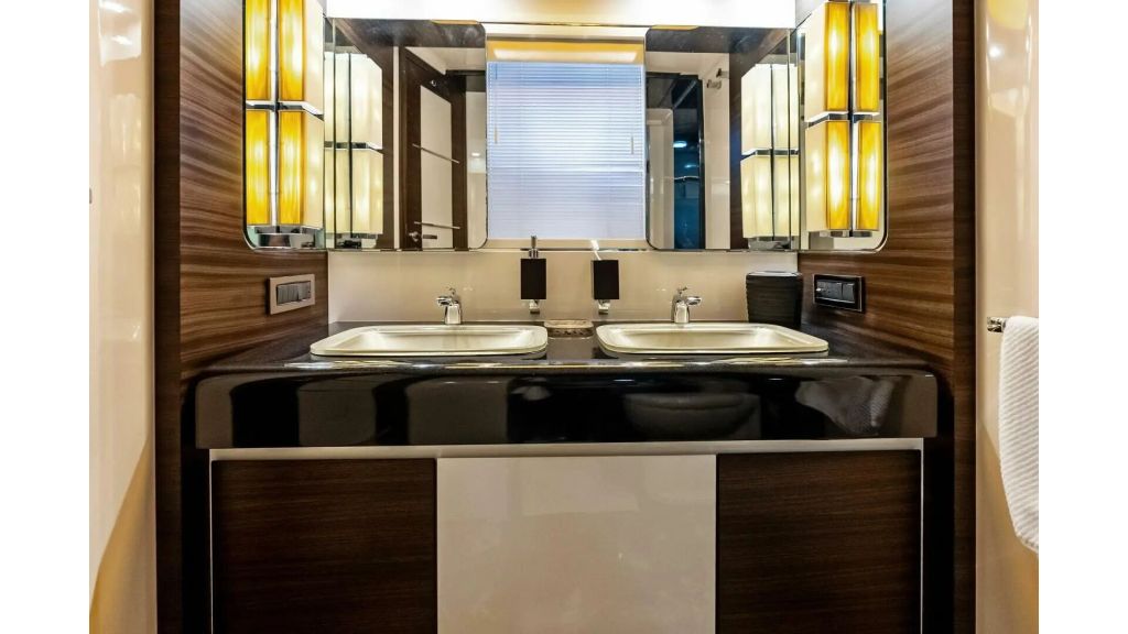 azimut 72s (047)