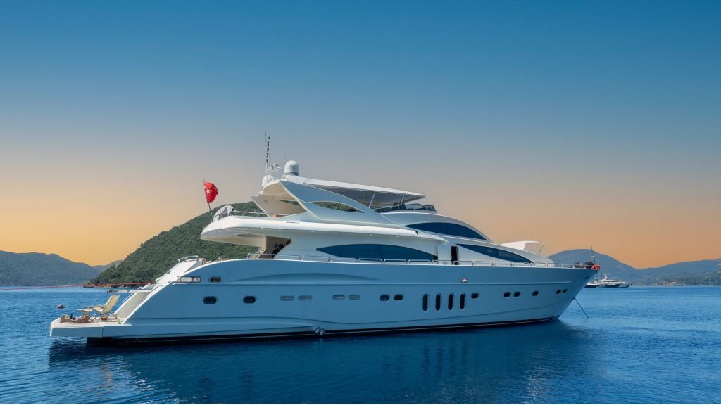 coral yacht (211)