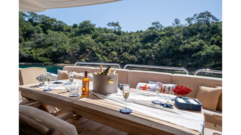 coral yacht (224)