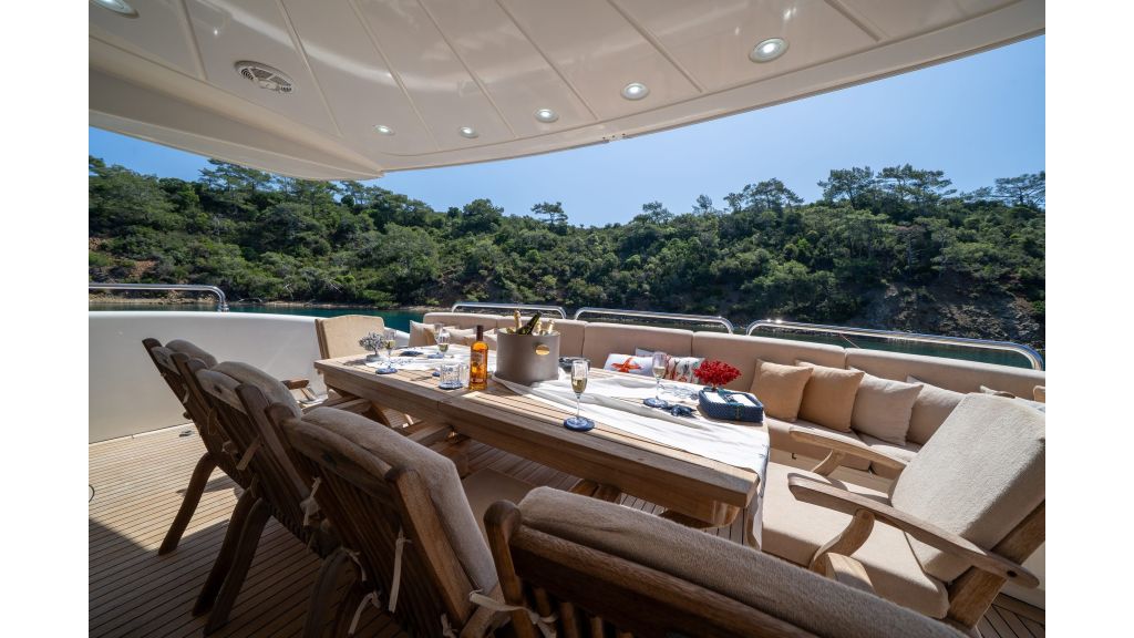 coral yacht (225)