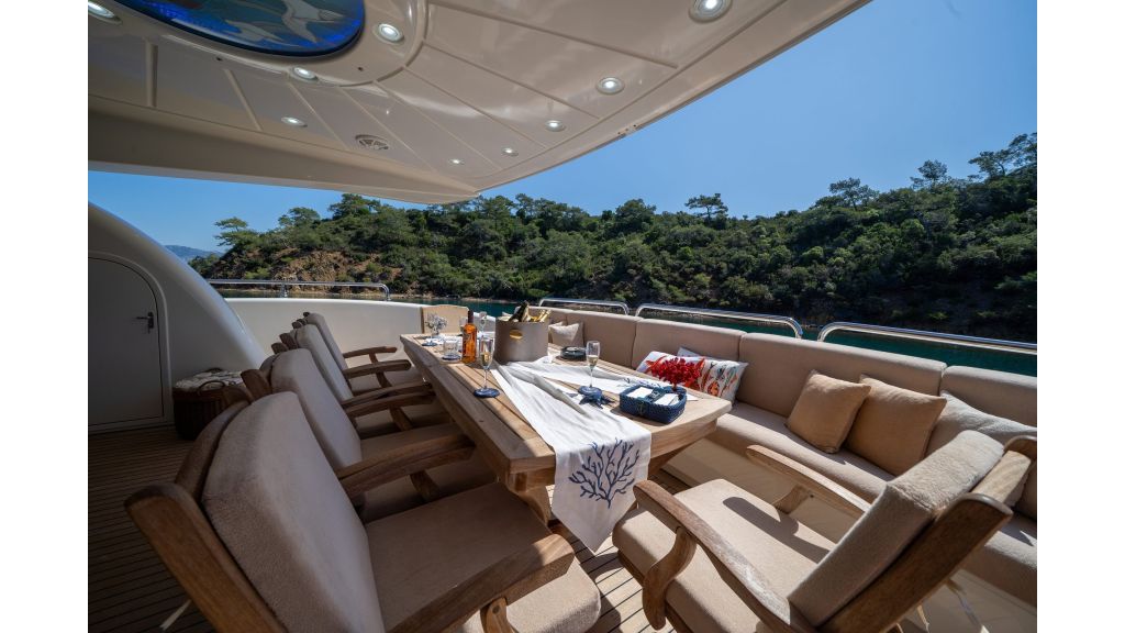 coral yacht (226)
