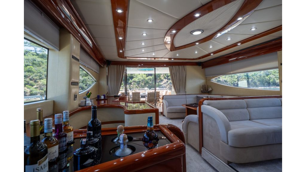 coral yacht (235)