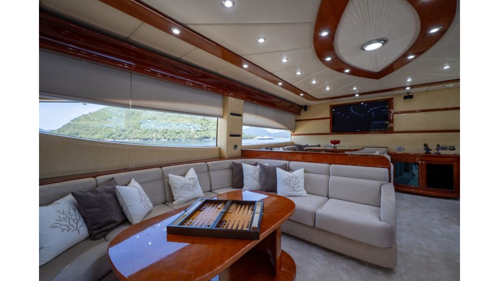 coral yacht (237)