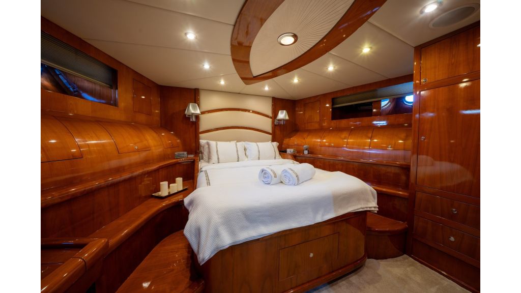 coral yacht (251)