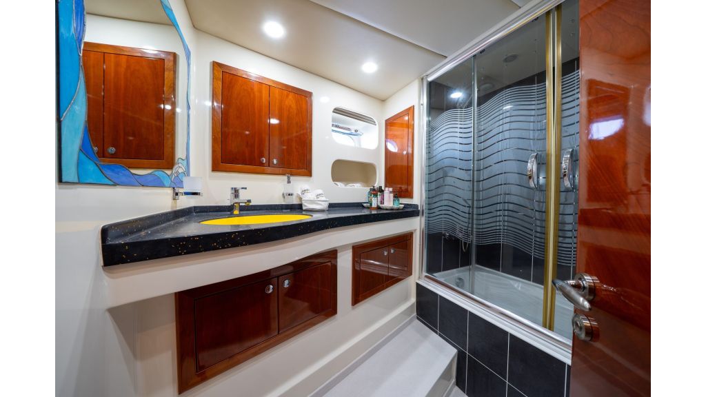 coral yacht (254)