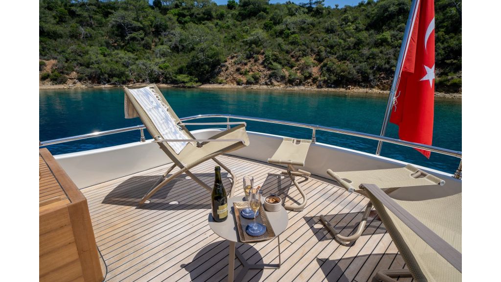 coral yacht (264)