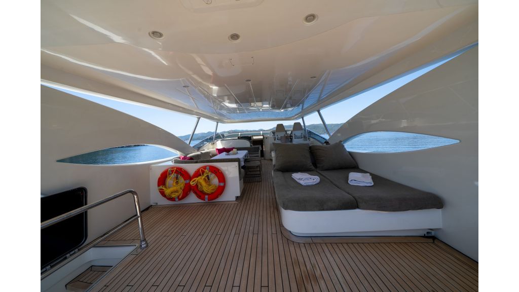 coral yacht (267)