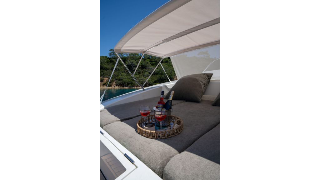 coral yacht (275)