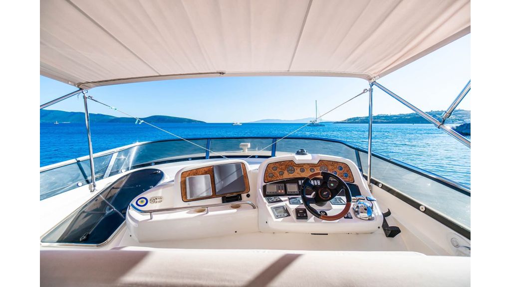 Edition-Motor-Yacht-10