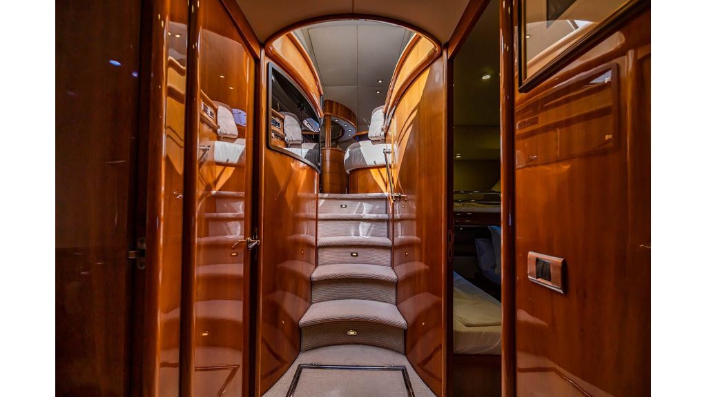 edition yacht (515)