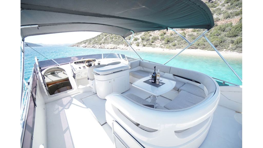 queen of angel motor yacht (511)