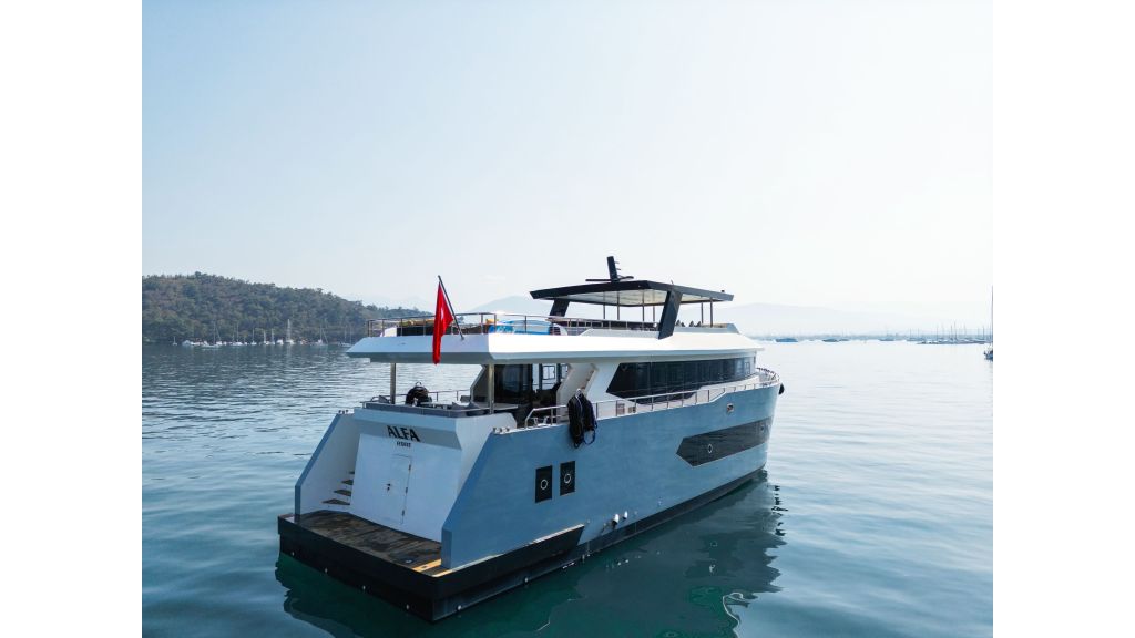 Alfa Trawler (013)