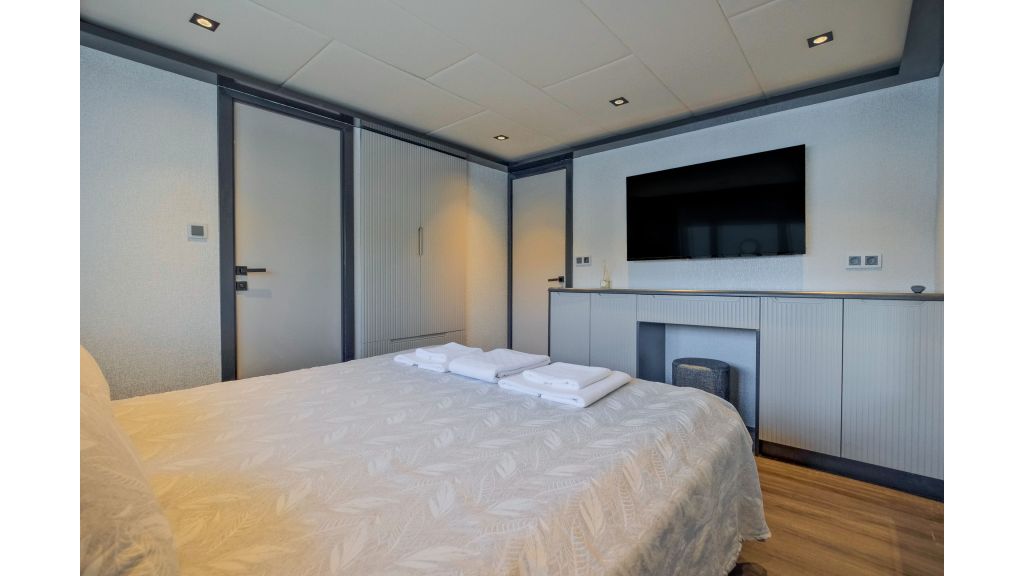 Alfa Trawler (020)
