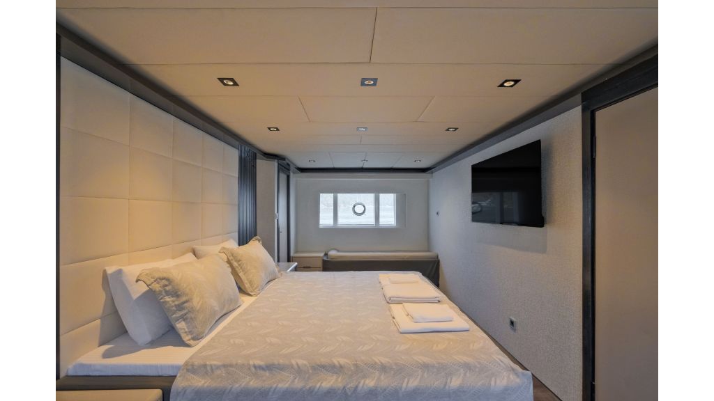 Alfa Trawler (021)