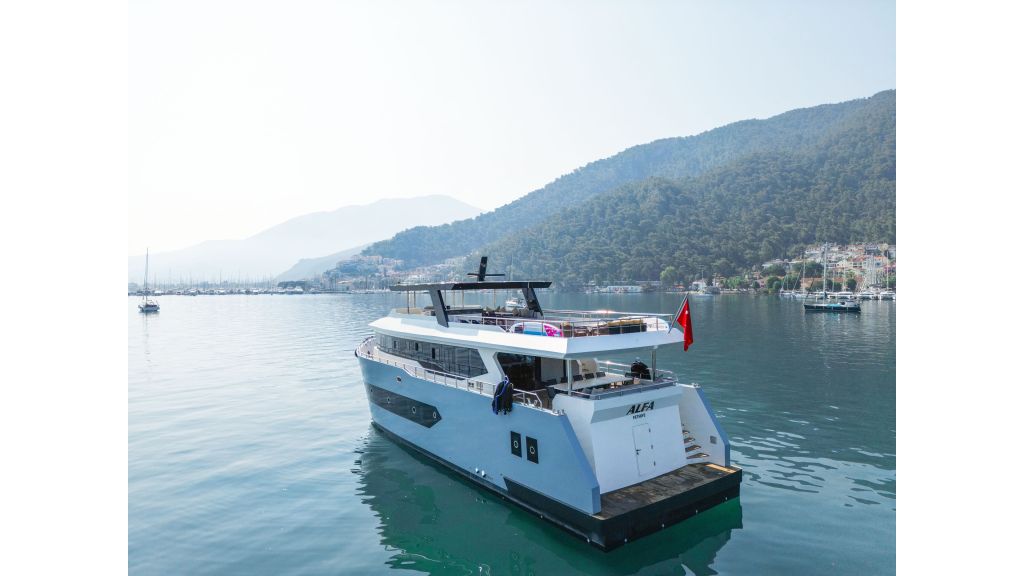 Alfa Trawler (041)