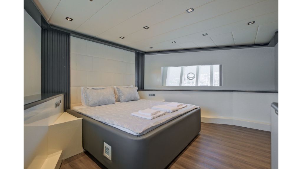 Alfa Trawler (043)