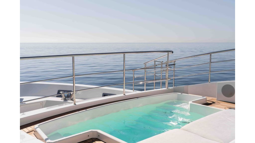 Benetti 125 (519)
