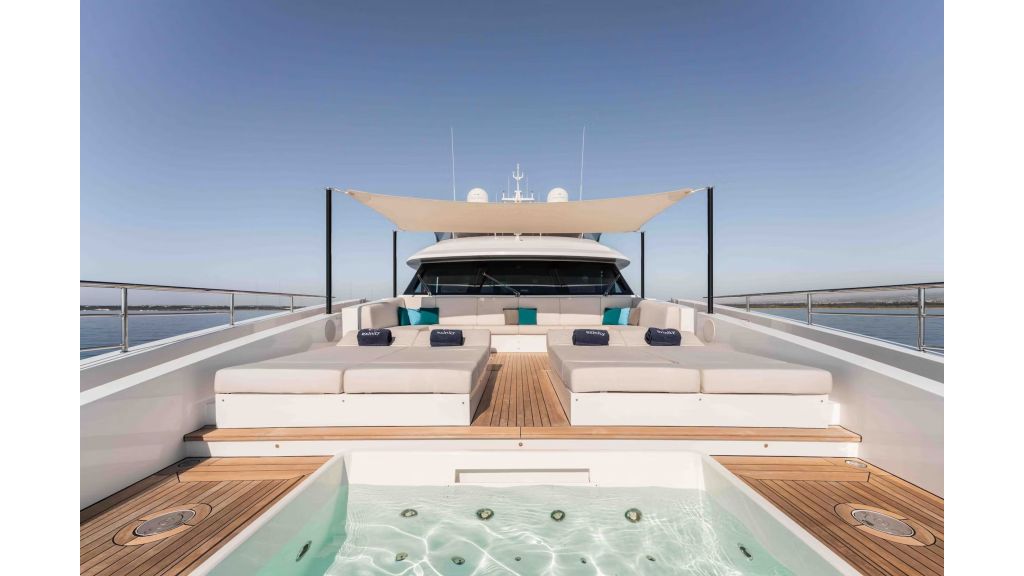 Benetti 125 (520)