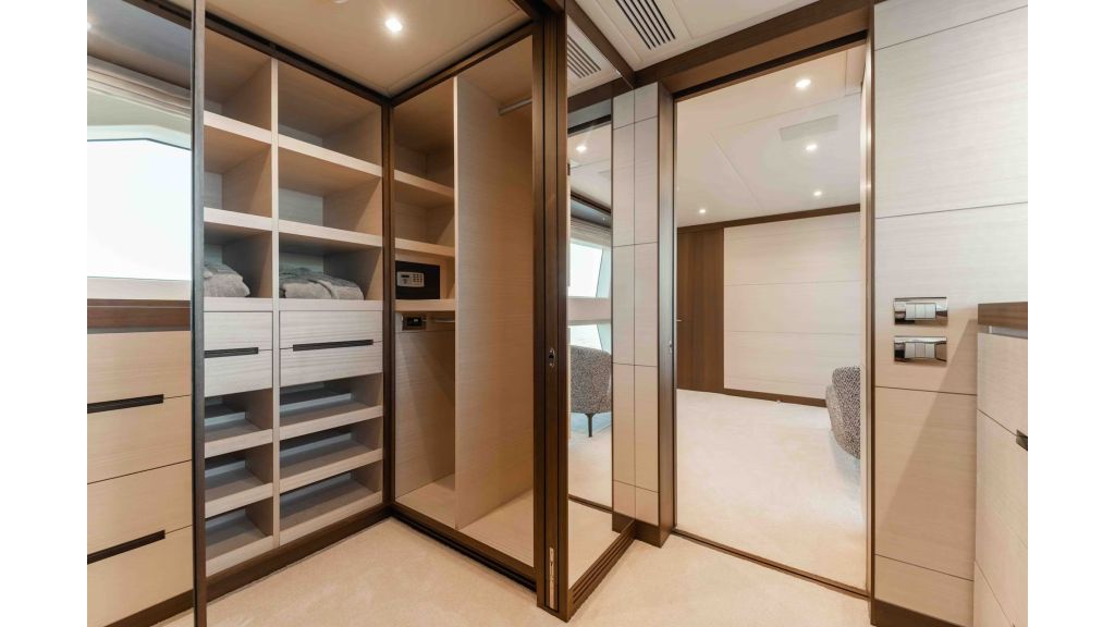 Benetti 125 (532)
