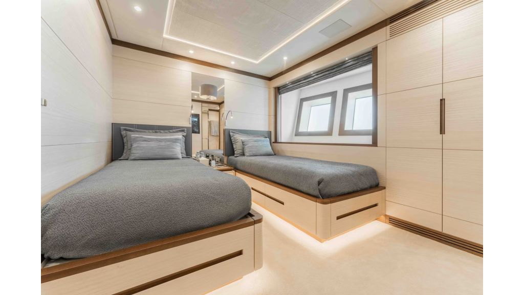 Benetti 125 (541)